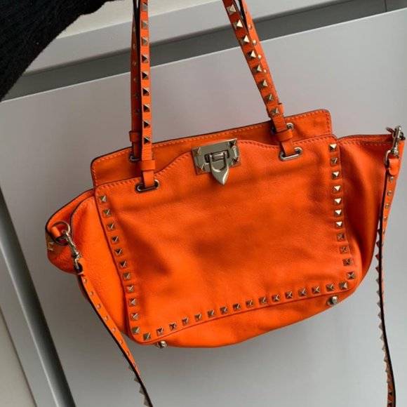 Gorgeous Valentino Bag - Picture 4 of 5